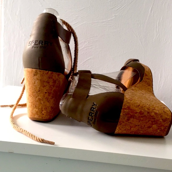Sperry Olive Wedges - Picture 3 of 7